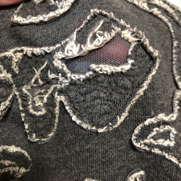 BANANA Republic abstract mesh cut out crewneck sweatshirt size M - Picture 5 of 10